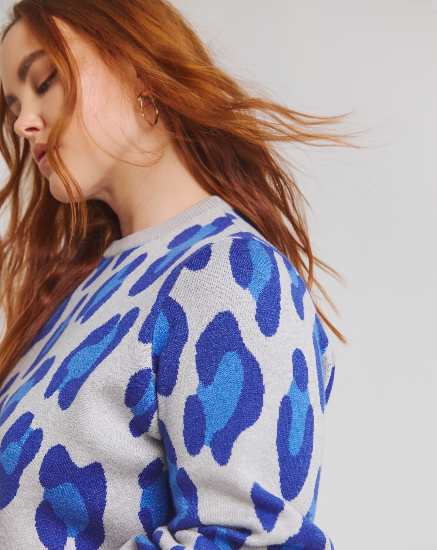 Blue leopard print sweater best sale